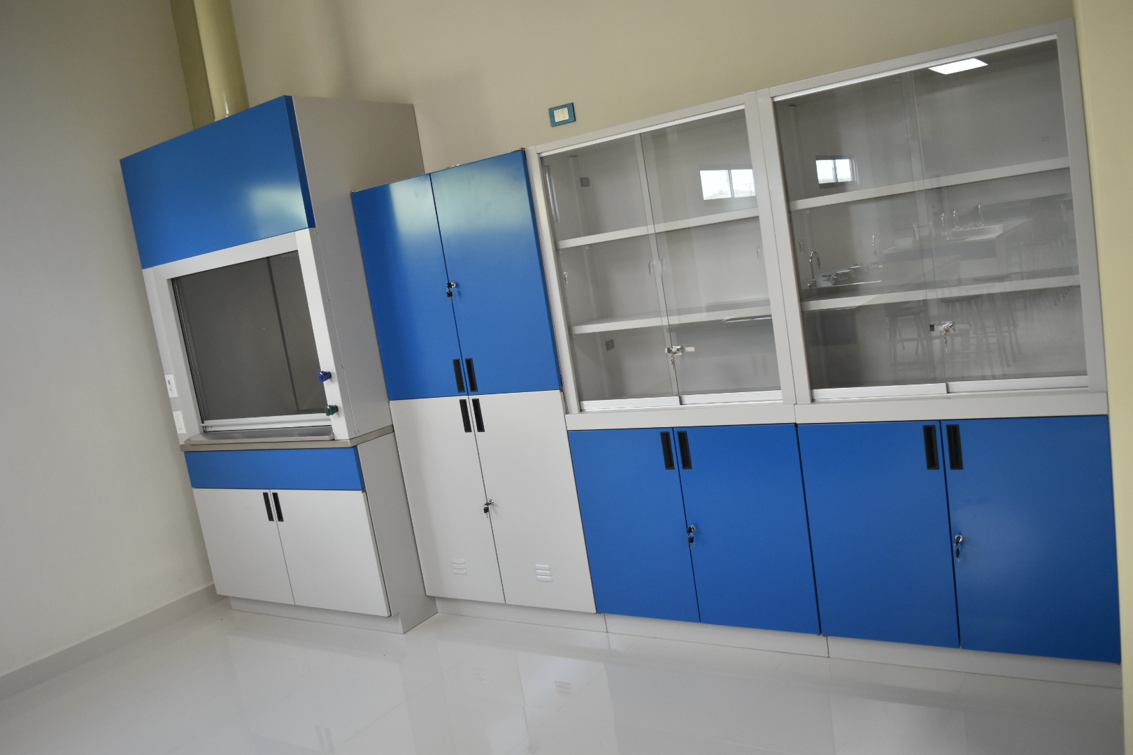 Lavabo portátil - Muebles para laboratorio en Querétaro
