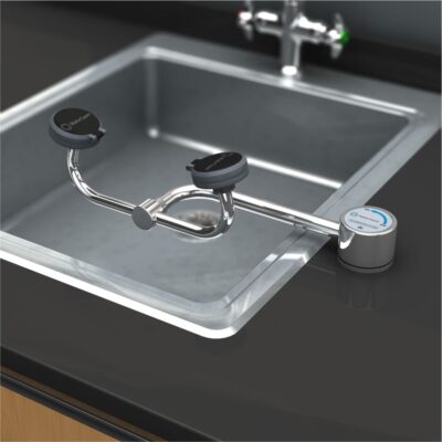 FE774 Lavado de ojos / cara, montaje en plataforma Auto-Flow™ giratorio a 90°, montaje a mano derecha